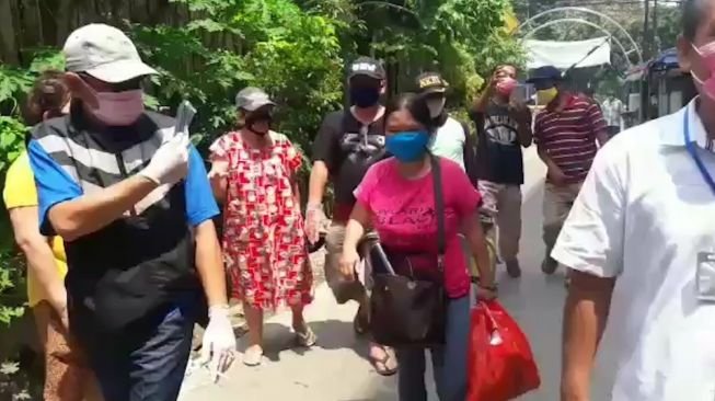 Pasien sembuh Covid-19 disambut bahagia warga Sawah Besar/twitter