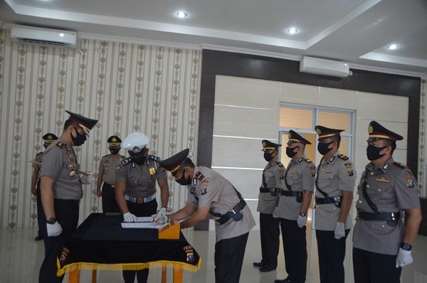 Upacara serah terima jabatan, Kapolsek Gido, Kapolsek Bawalato, Kapolsek Moi, yang dipimpin oleh Kapolres Nias, AKBP Deni Kurniawan di Aula Sanika Satyawada Polres Nias, Rabu (17/6/2020) pagi/dok:Humas Polres Nias