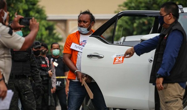 Rekonstruksi penyerangan terhadap Nus Kei (foto: istimewa)