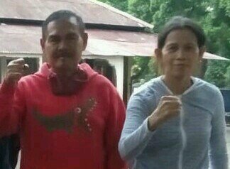 Maria Lawalata bersama sang suami (Foto: Istimewa)