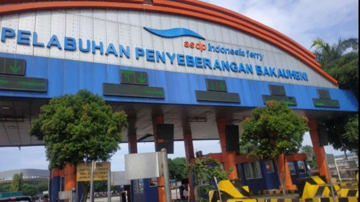 Pelabuhan penyeberangan Merak-Bakauheni/foto: istimewa