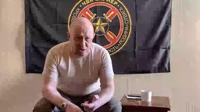 Foto: Dalam cuplikan yang diambil dari video dan dirilis oleh Layanan Pers Prigozhin pada hari Jumat, 23 Juni 2023, Yevgeny Prigozhin, kepala jutawan yang blak-blakan dari kontraktor militer swasta Wagner, berbicara selama wawancaranya di lokasi yang tidak ditentukan. (AP/)