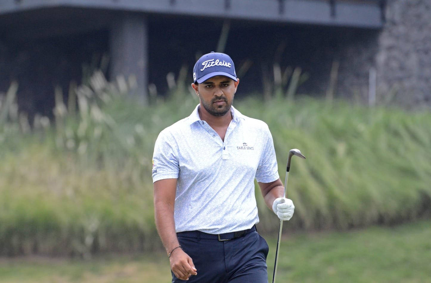 Pattaraphol Khanthacha (THA) dan Khalin Joshi (IND) mengambil alih posisi puncak leaderboard dari pimpinan sehari sebelumnya Newport Laparojkit di OB Golf Invitational presented by Sentul Highlands hari ini. Foto/ob golf