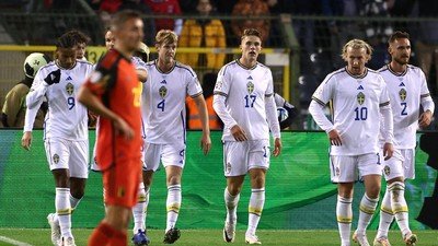 Laga Belgia vs Swedia dihentikan di jeda babak pertama. (REUTERS/YVES HERMAN