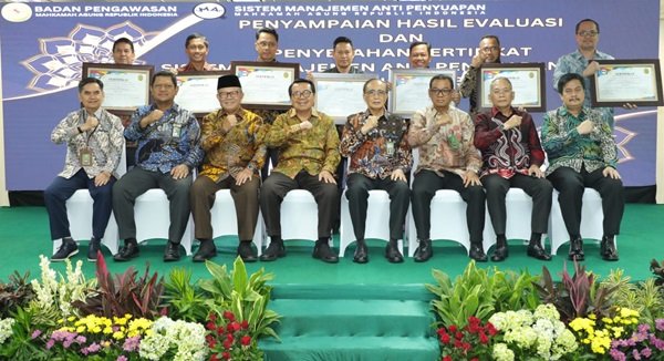 Keseriusan MA untuk ikut serta dalam upaya memberantas praktik penyuapan di lembaga peradilan didasari oleh pemikiran bahwa tindak penyuapan