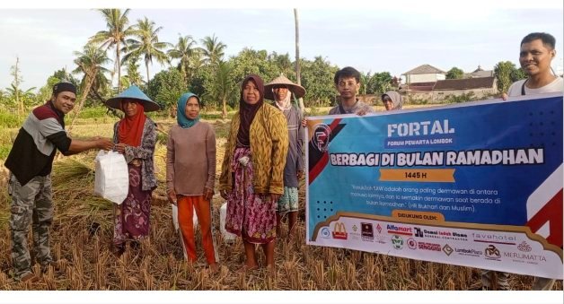 Gandeng Alfamart, FORTAL Berbagi Kebahagiaan Ramadhan ke Petani