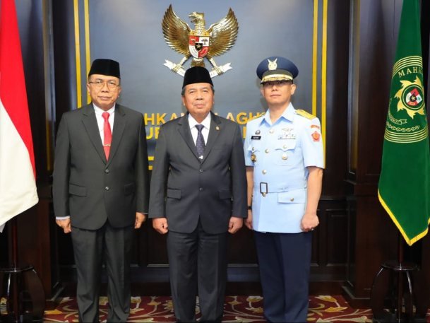 Ketua MA lantik Dirjen Badilag dan Badimiltun