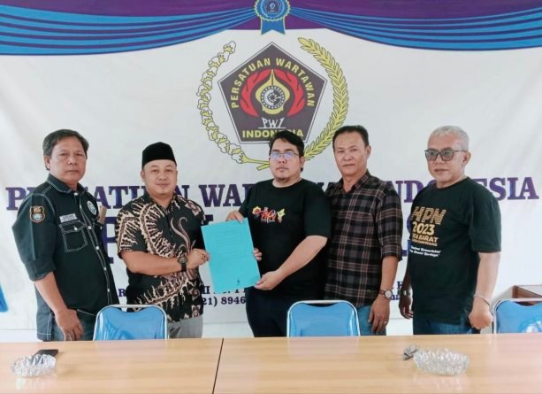 Ade Muksin Resmi Daftar Calon Ketua PWI Bekasi Periode 2024-2027