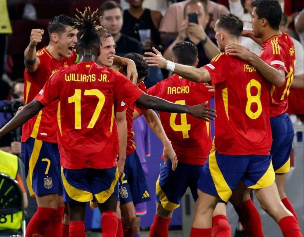 Kalahkan Prancis 2-1, Spanyol Masuk Final
