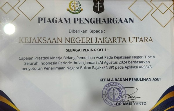 Peringkat Pertama Pemulihan Aset se-Indonesia, Kejari Jakarta Utara Terima Penghargaan