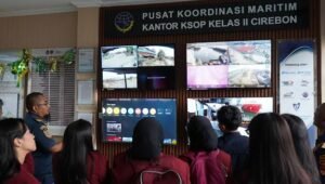 kegiatan Kuliah Kerja Dalam Negeri (KKDN) bertema “Sinergi Pertahanan Maritim dalam Menangani Ancaman Keamanan dan Lingkungan di Laut Cirebon