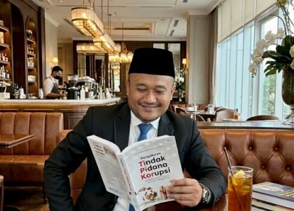Membaca Korupsi dari Perspektif Kekuasaan