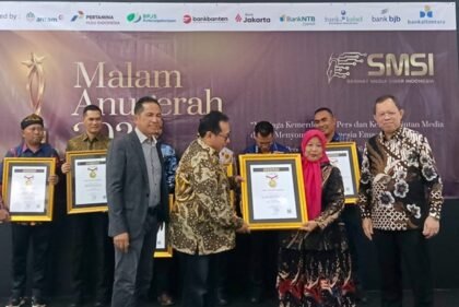 Ketangguhan Mengelola Media Antar Umi Sjarifah Raih Anugerah SMSI 2026